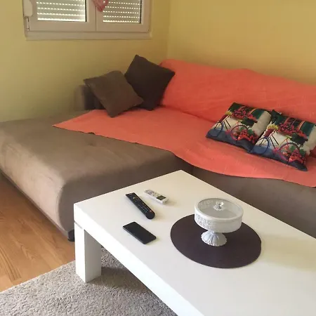 Natalia Apartman アパート *