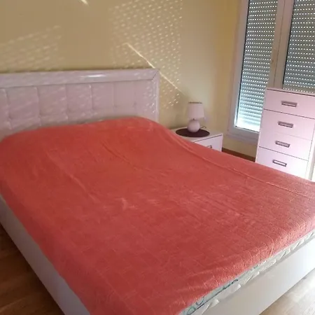 Natalia Apartman アパート